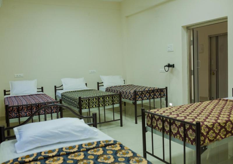 Hotel Aalayam Tiruvannāmalai Eksteriør bilde